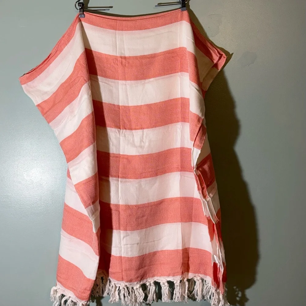 Turkish Striped Red/Pink and White Beach Blanket with Fringe 6x6 NWT